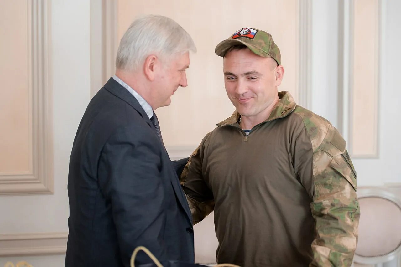 Военнослужащий. Военнослужащие в отставке. Встреча с ветеранами. Гусев губернатор телеграмм канал