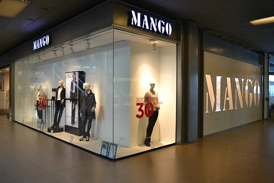 витрина магазина манго. Mango man магазины в москве. центрум симферополь. манго универмаг кострома. москва шоссе энтузиастов 12к2 stylogie.
