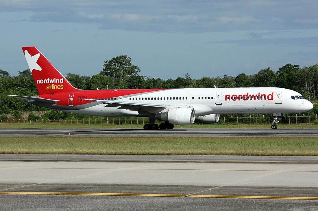 Купить авиабилет норд вингс. Северный ветер (Nordwind Airlines). Авиакомпания Nordwind Airlines самолеты. Nordwind n4 133. Самолет Норд Винд Эйрлайнс.