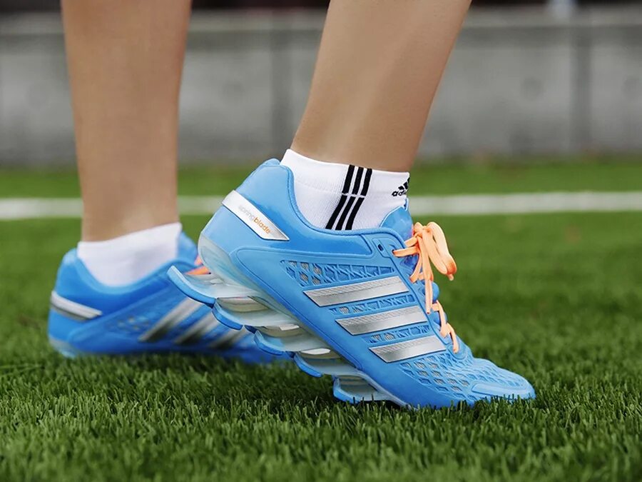 Adidas Razor кроссовки. Adidas спрингблейд. Springblade adidas на ноге. Adidas New Shoes 2022.