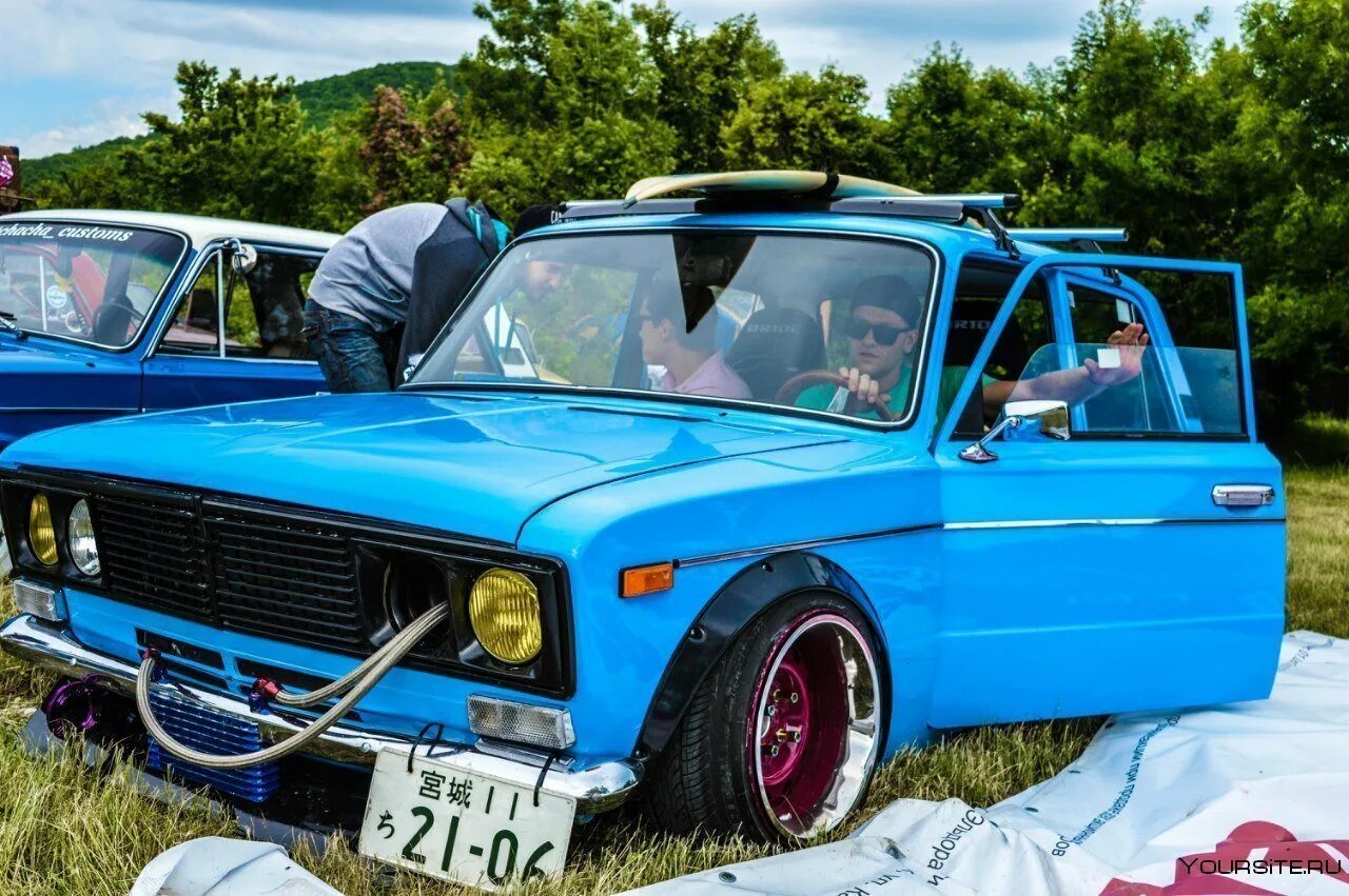 Заправляю жигули. Ваз 2106 стенс. ваз 2106 jdm style. ваз-2106 &quot;жигули&quot;. ваз 2105 шикотан.