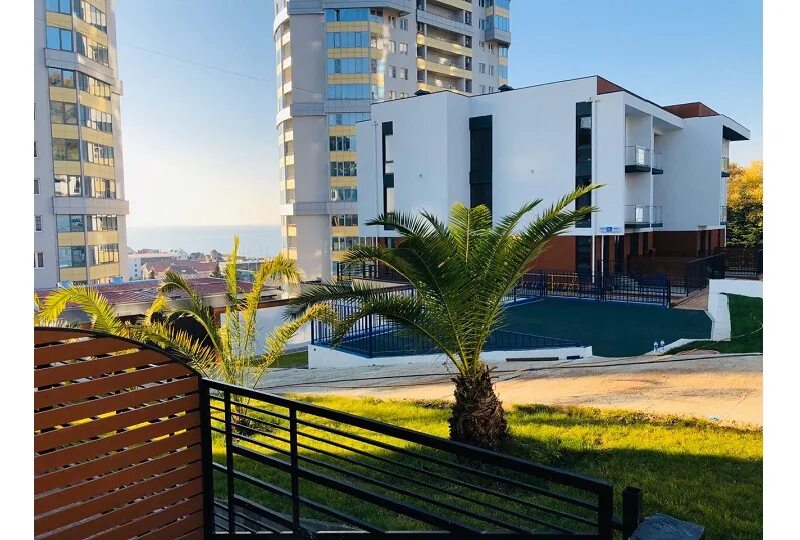 Жк касабланка адлер фото. Casablanca апартаменты сочи. Жк касабланка сочи ленина улица. Ленина 298 адлер. Жк касабланка сочи.