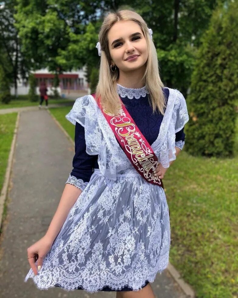 Милая выпускница. Милая выпускница. Образ школьницы. Красивые выпускницы. Девушки выпускницы.