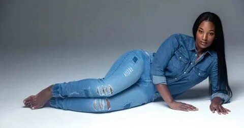 Zen1x mya quinn hole in jeans
