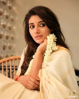 Mirnaa Photos - Tamil Actress photos, images, gallery, stills and clips 