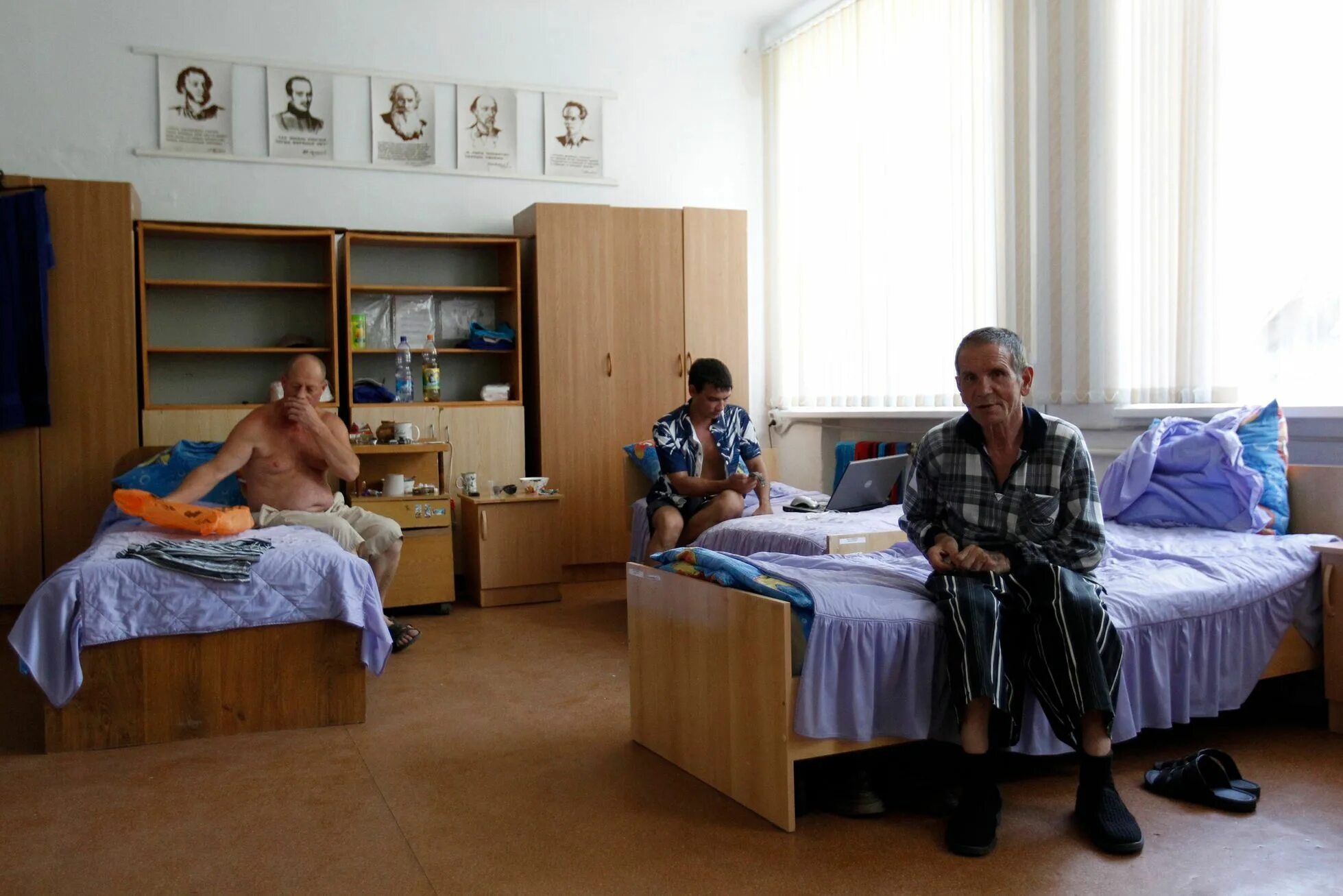 Жилые помещения для беженцев. Жилье беженца и переселенцам. Жилье для беженцев в России. Социальное жилье для беженцев. Жилье вынужденным переселенцам