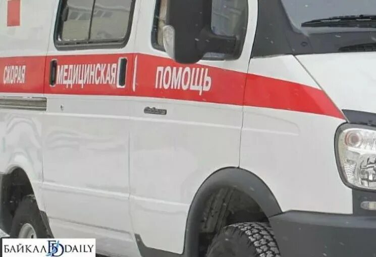 Неотложка иркутск. Неотложка иркутск. Работники скорой помощи иркутск. Скорая помощь иркутск на омулевского. Машины скорой помощи иркутск.