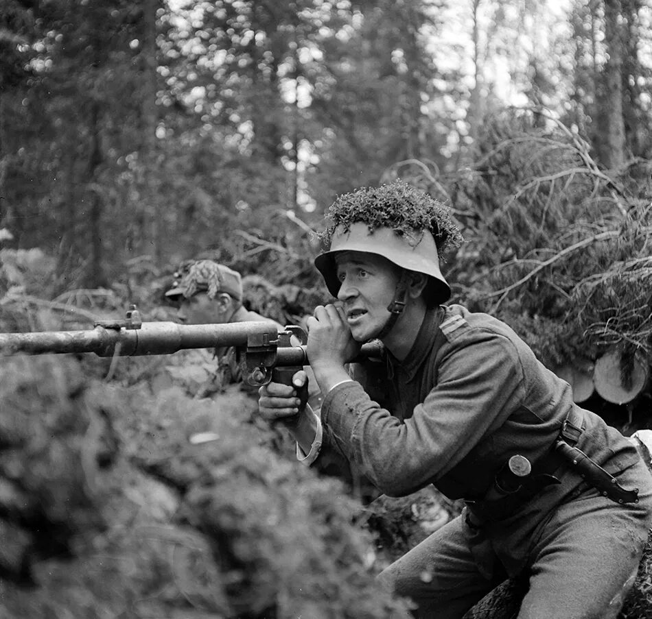 Советский солдат 1944 год. Финский солдат ВМВ. Солдат с винтовкой. Финские солдаты во второй мировой войне.