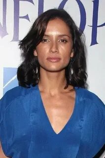 Үйдегі жалаңаш сыған киски