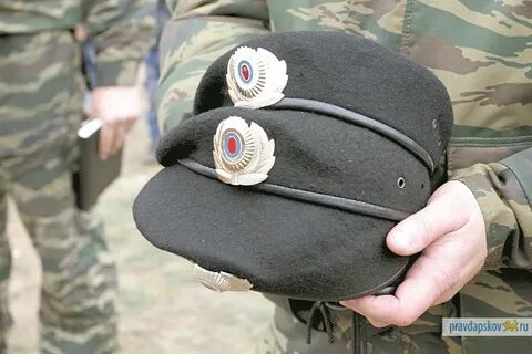 Черный берет омон