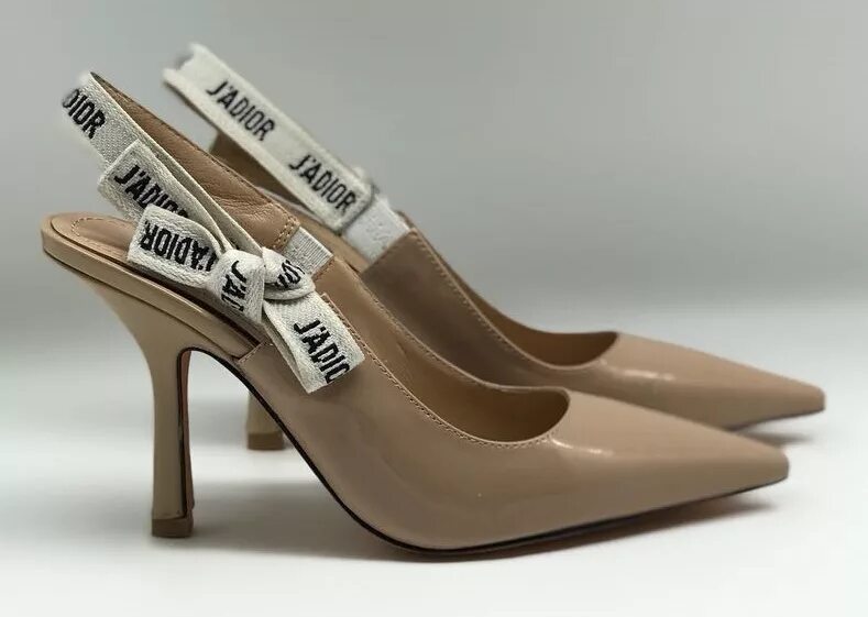 Босоножки с закрытым носом. Босоножки с открытой пяткой на каблуке. Как называются туфли с открытой пяткой. Туфли с открытой пяткой на каблуке. Как называются туфли с открытой пяткой.