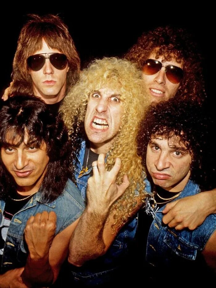 Слушать песни рок 80. Твистер Систерс группа. Группа Twisted sister. Твистед систер участники. Певцы группы Твистед систер.