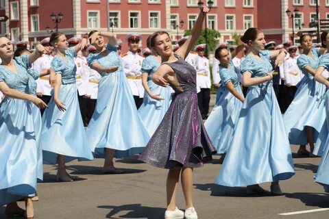 Первым выпускным