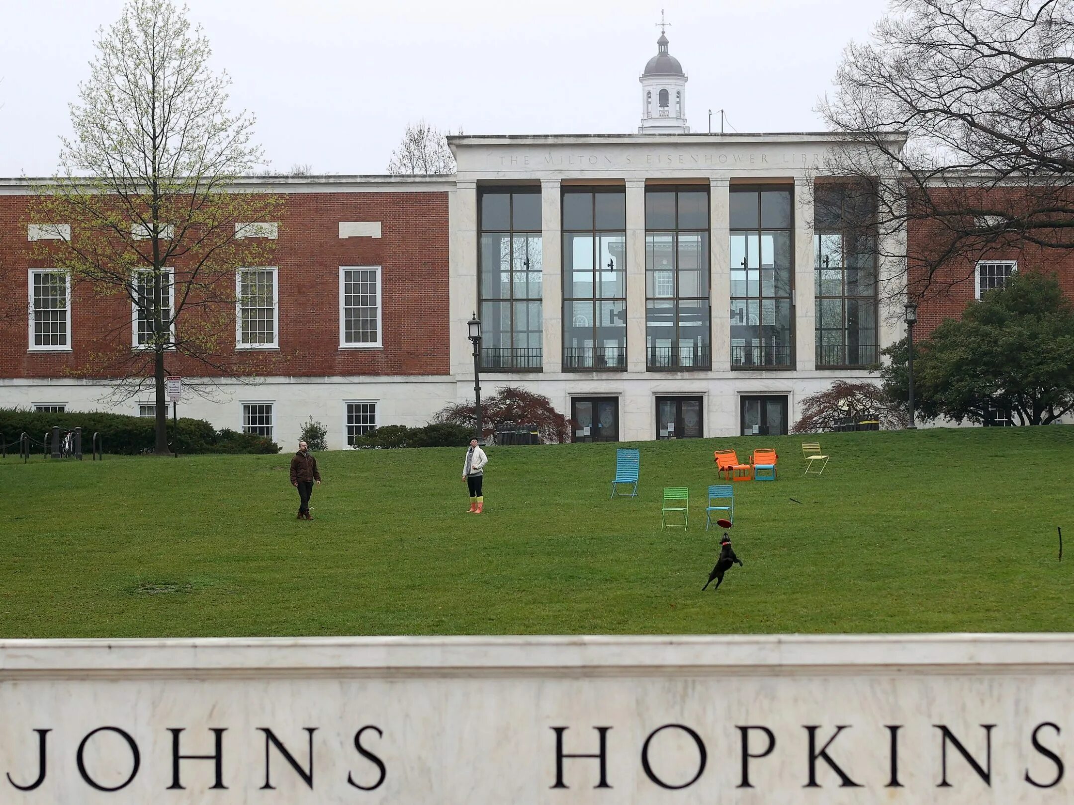 Университет Джона Хопкинса, США. Университет Джонса Хопкинса фото. Университет Джона Хопкинса старые фото. Штат Мэриленд университет Хопкинса.