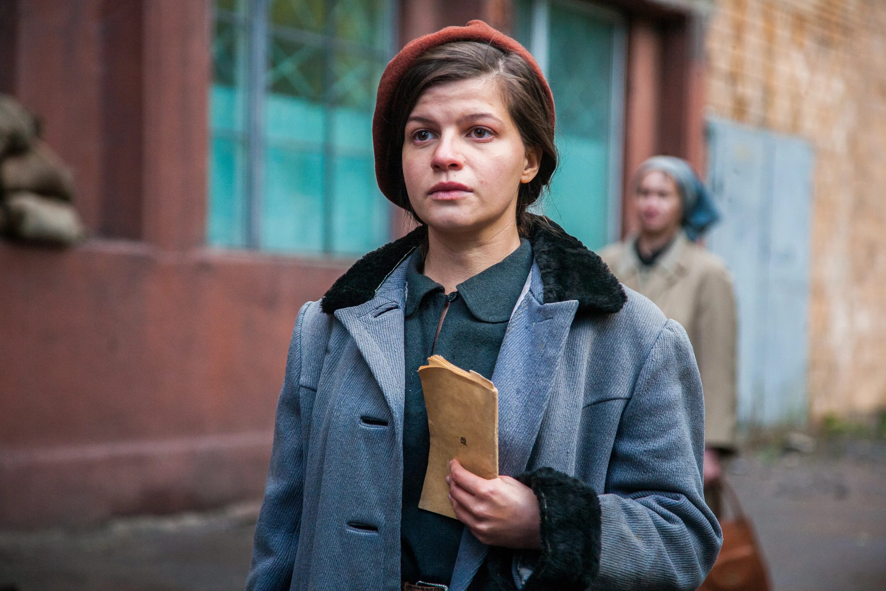 Ольга остроумова комелькова. Соня гурвич а зори здесь тихие 2015. Актриса зоря. Актриса зоря. Актриса зоря.