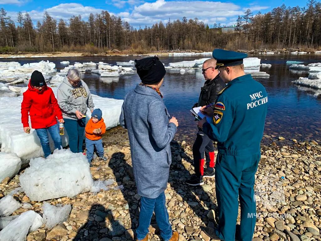 Весенний паводок курск. Лесозащитные полосы от наводнений. Весенний паводок. Готовность к паводку. Половодье в ратчино липецкой области.