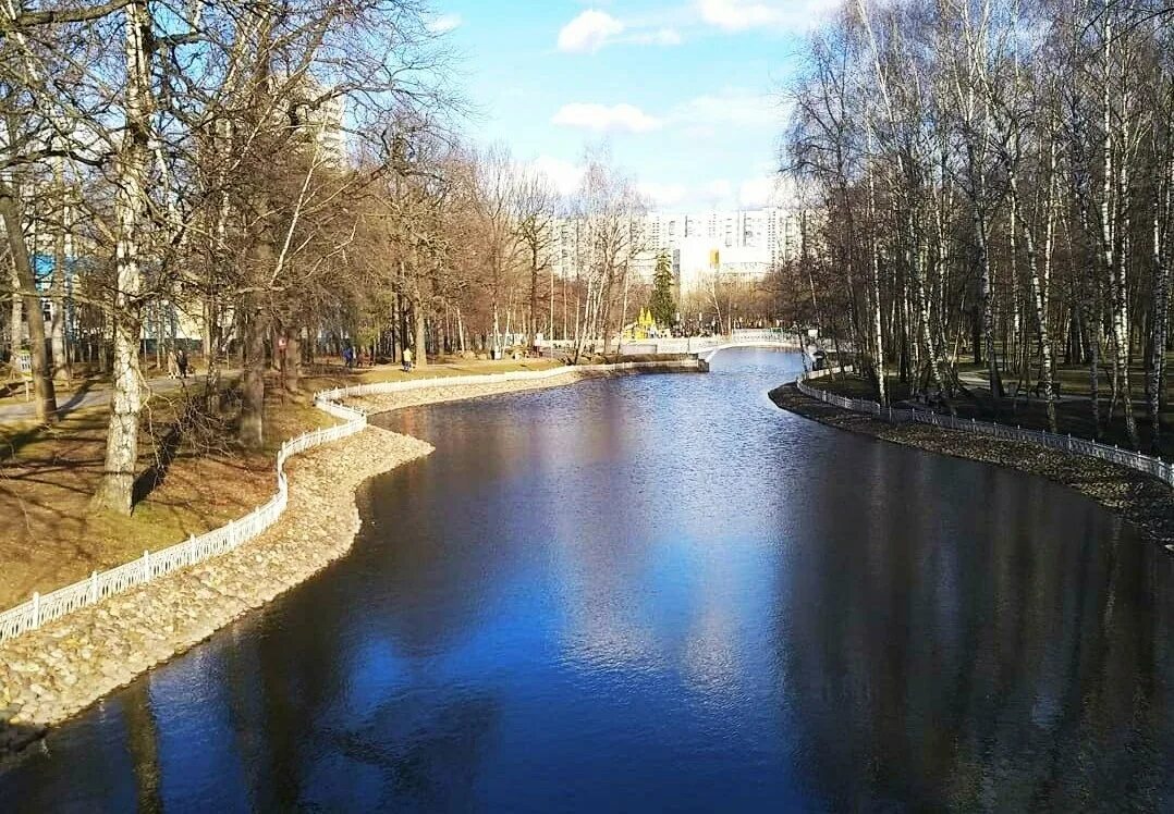 Лианозовский парк Москва. Лианозово (парк культуры и отдыха). Парк Северные Дубки Восточное Дегунино. Парк Лианозово фото.