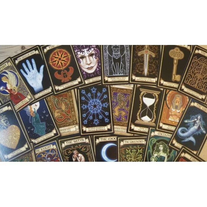 Таро на красивом фоне. Карты таро да нет. Оракул точных ответов. Карты oracle синие. Таро оракул тайн.