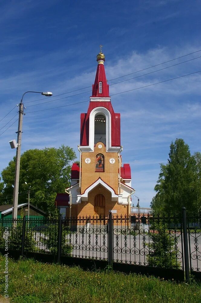 Село болотное. Храм в Болотном Новосибирской области. Храм Михаила Архангела Болотное. Церковь Михаила Архангела Болотное Новосибирская область.