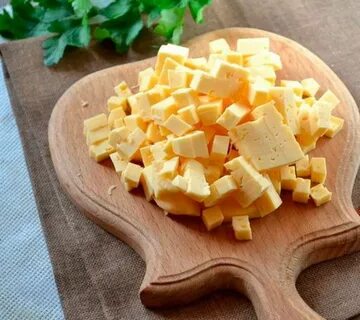 Сыр кубиками