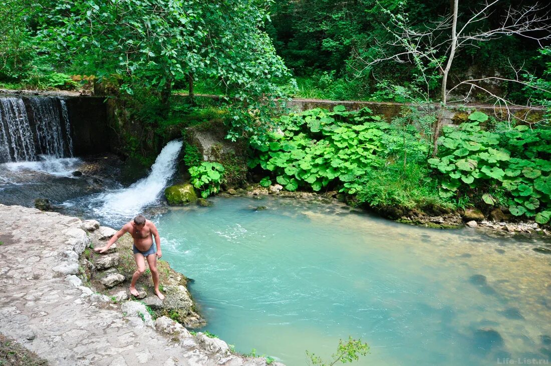 Новый афон симон. Новоафонский водопад в Абхазии.