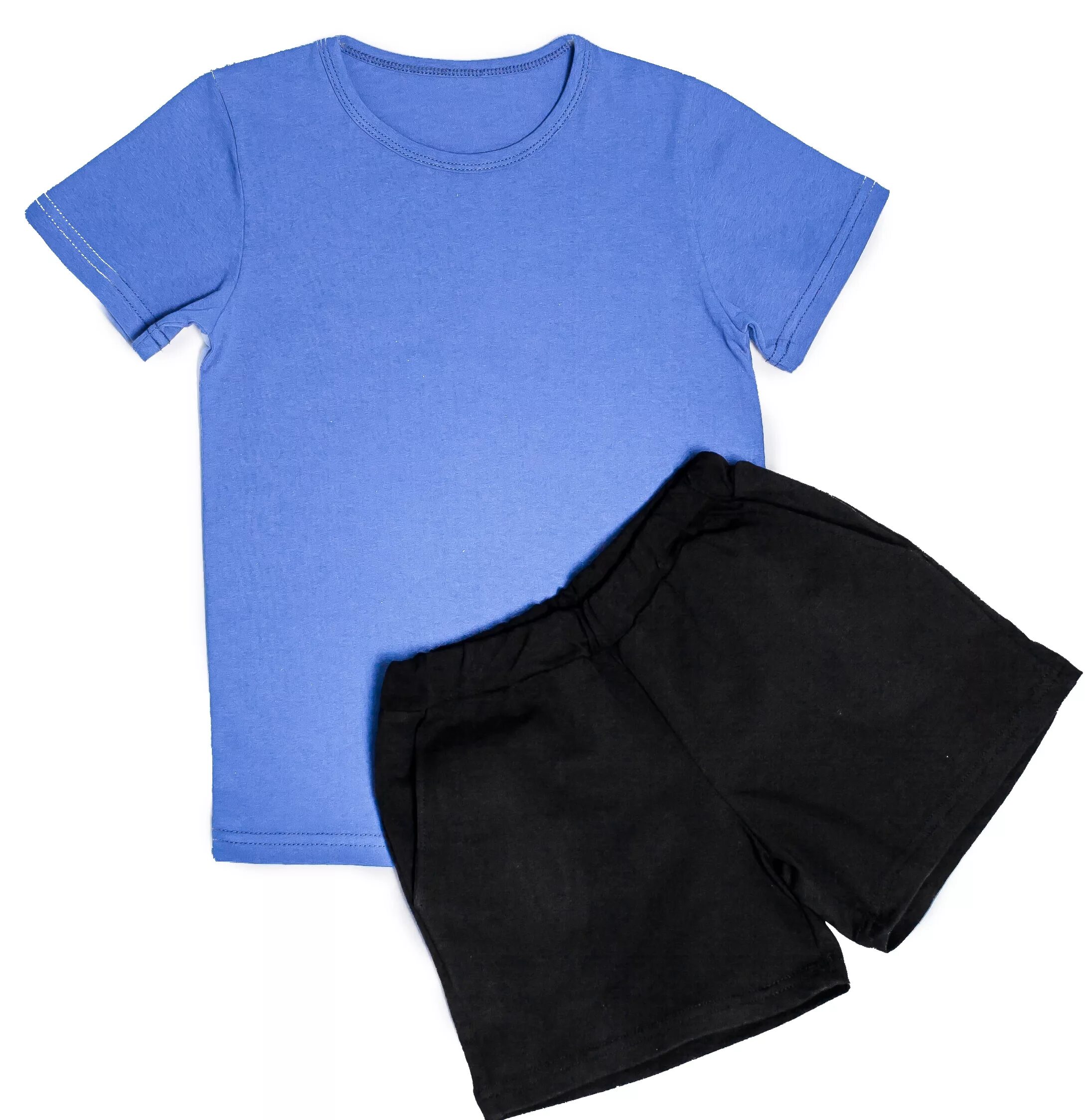 Детские шорты для физкультуры. Чёрные шорты для мальчика на физкультуру. Синяя футболка черные шорты. Детские спортивные шорты и футболка.