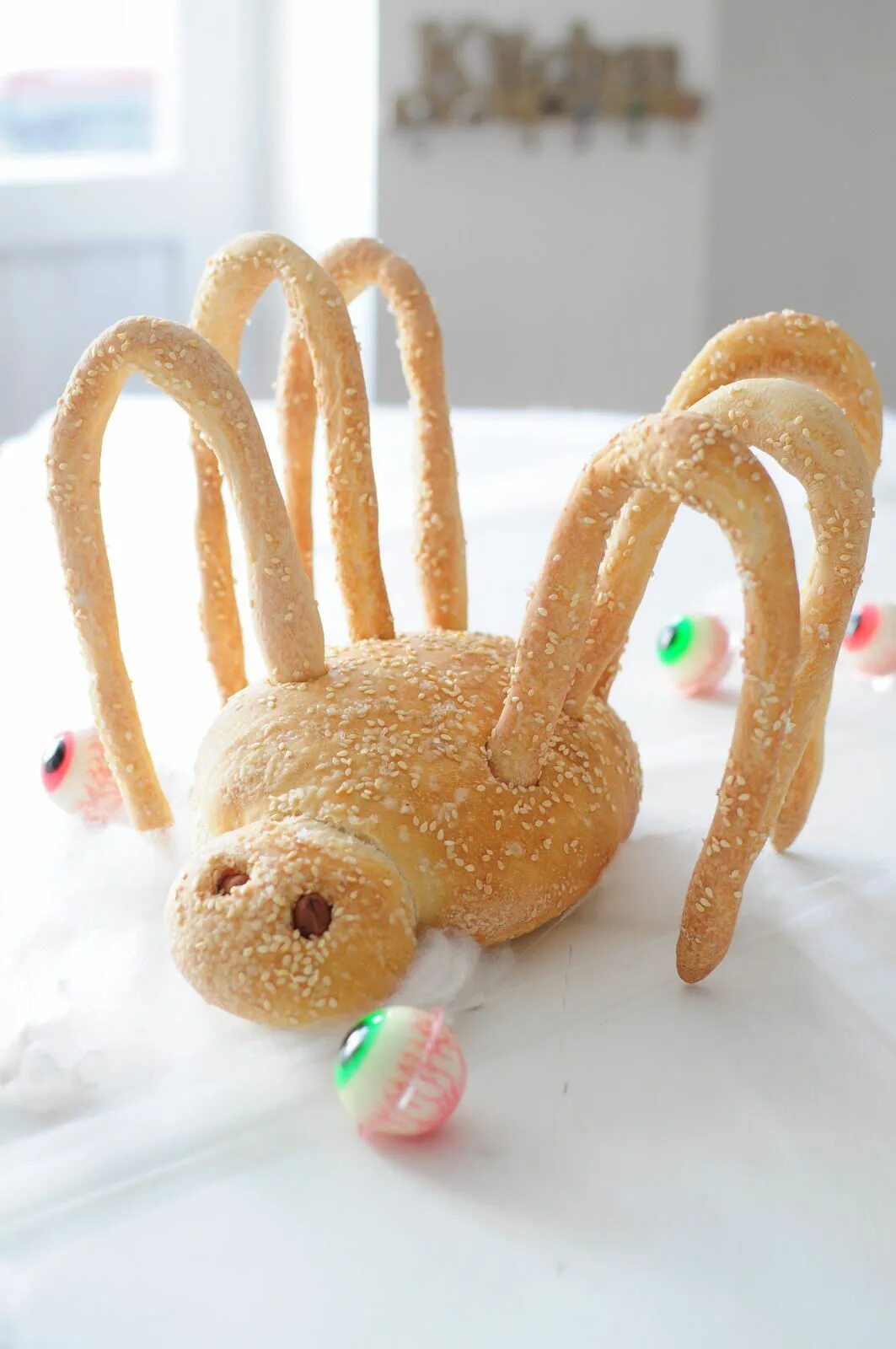 жареные тарантулы. хлебный паук еда. тарантул паук жаренный. пауки едят хлебные крошки. жареные тарантулы камбоджа.