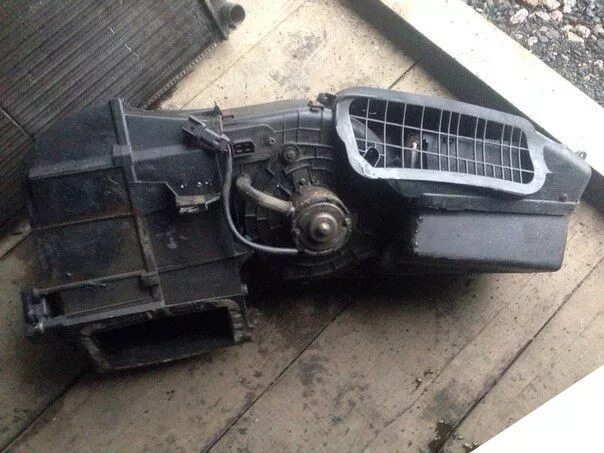 Печка ваз 2110 2002г. Печка отопления ваз 2112. Печка 2110. Заслонка корпуса печки ваз 2110. Печка 2110 нового.