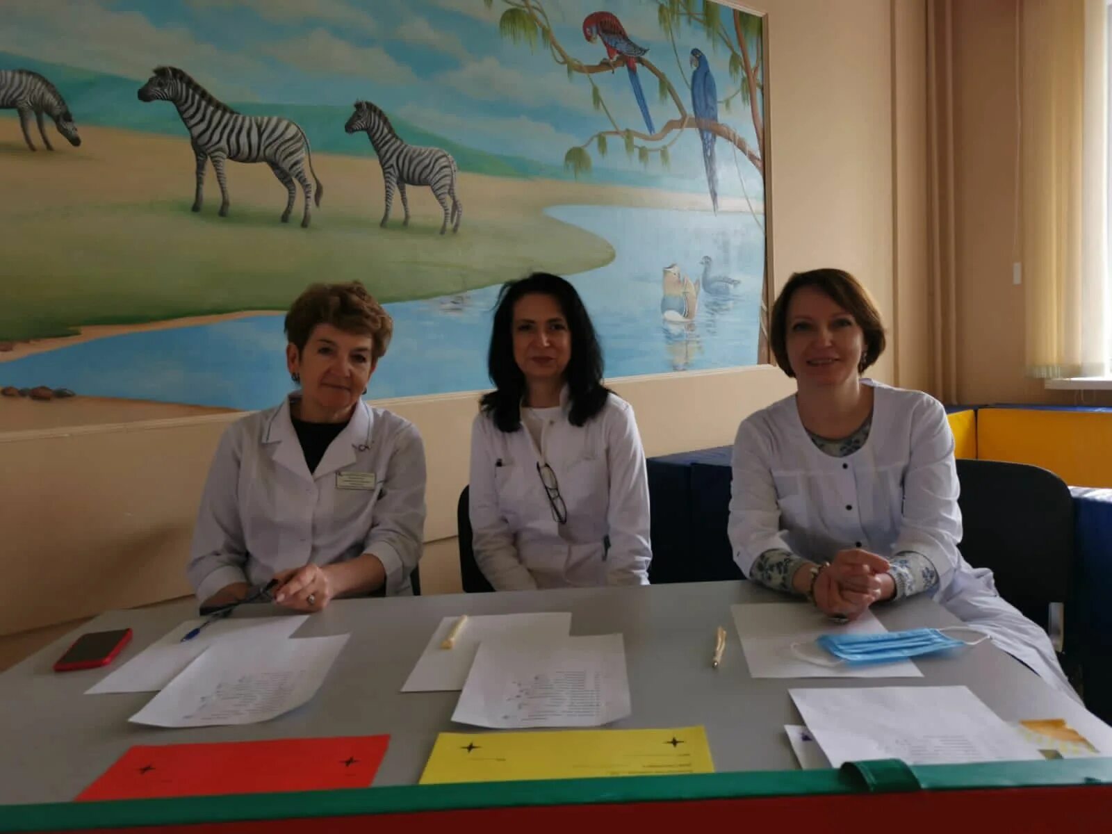 Городская больница нефтеюганск. Нефтеюганск 8 микрорайон поликлиника. Детская 8 мкр. Поликлиника 16 мкр нефтеюганск. Садики ноябрьск.