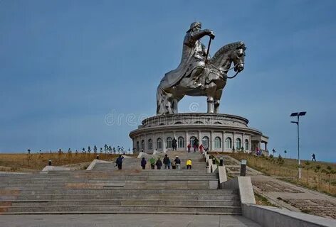 Самый большой конный памятник