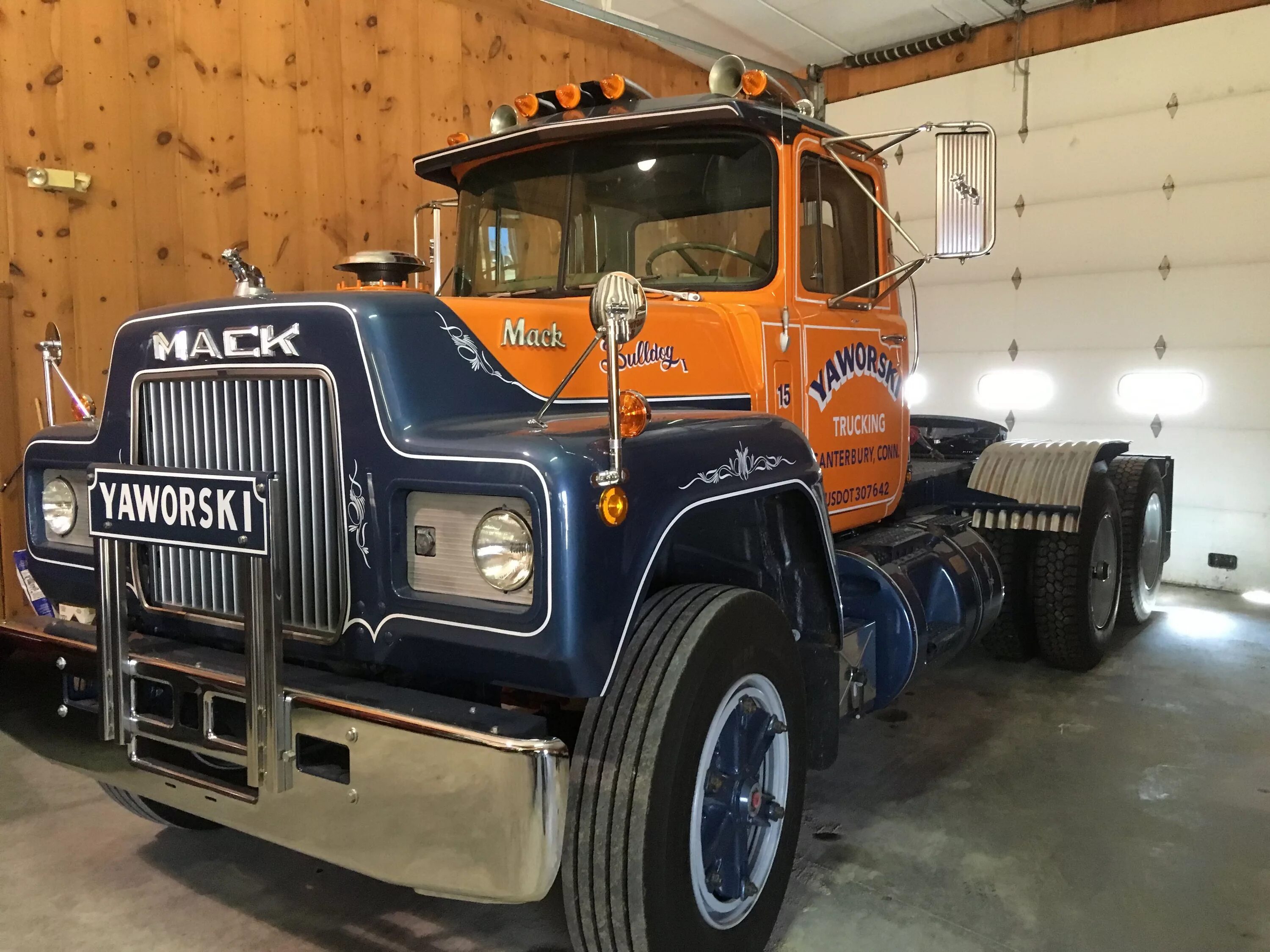 Mack отзывы. Mack r410s. mack r500. тягач mack r-series 1966. mack r700l.
