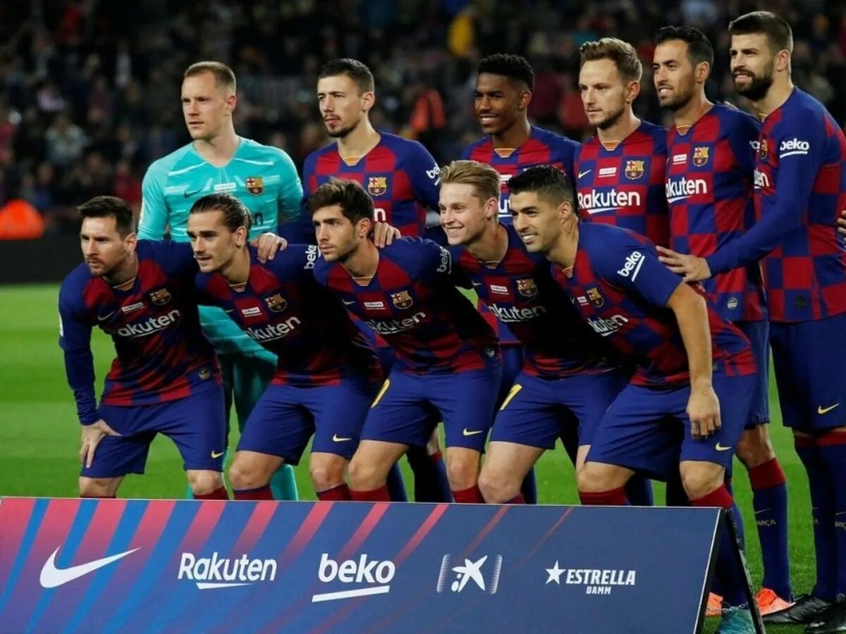 Фк барселона команда. Барса состав команды. Барселона состав команды 2022. Fc barcelona 2015 состав. Барса состав команды.