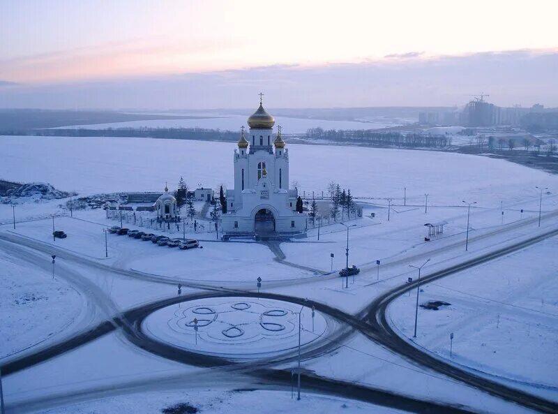 Ночной город старый оскол. Быль старый оскол площадь ночью. Старый оскол зимой. Церковь старый оскол зимой. Зимний старый оскол.