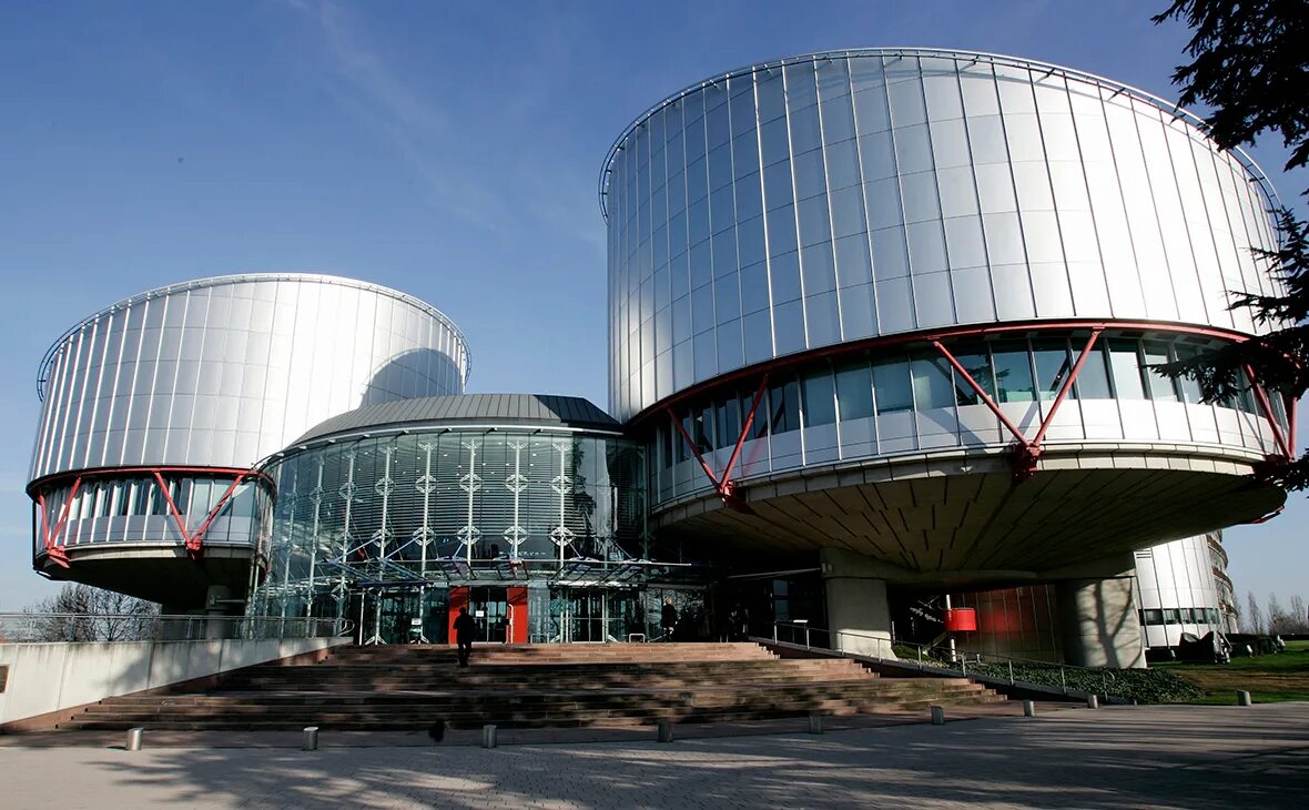 Европейский суд по правам человека в Страсбурге. Страсбург ЕСПЧ. Здание европейского суда в Страсбурге. Здание европейского суда по правам человека в Страсбурге внутри.