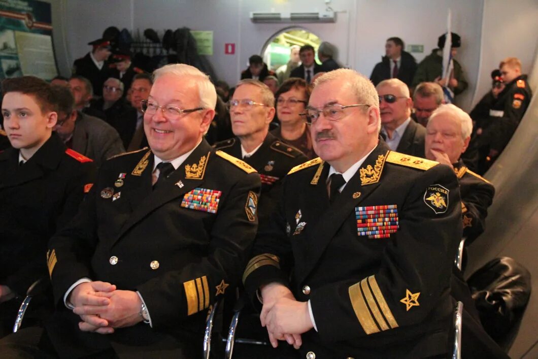 Ветераны тихоокеанского флота. Тузинкевич евгений владимирович капитан порта новороссийск. Профсоюз моряков новороссийск. Костяев капитан новороссийск. Гранитный база ракетных катеров.