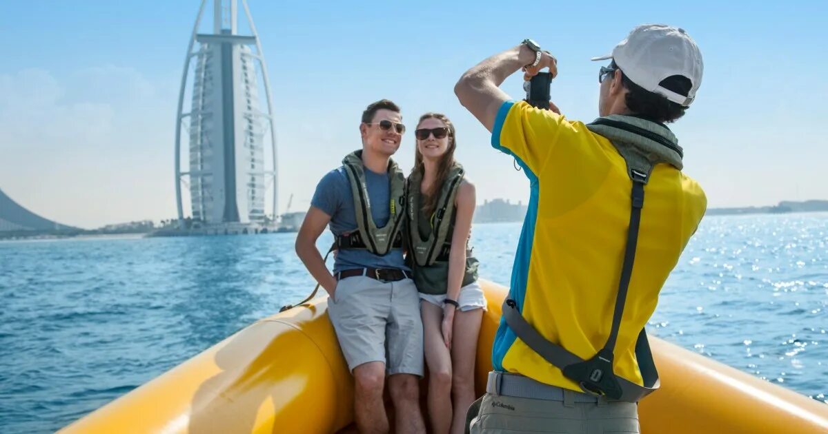 Бахрейн манама отель. Экскурсия the yellow boats atlantis blast. Прогулка на катере в дубае. Объединённые арабские эмираты абу-даби. Тур в дубай на троих.