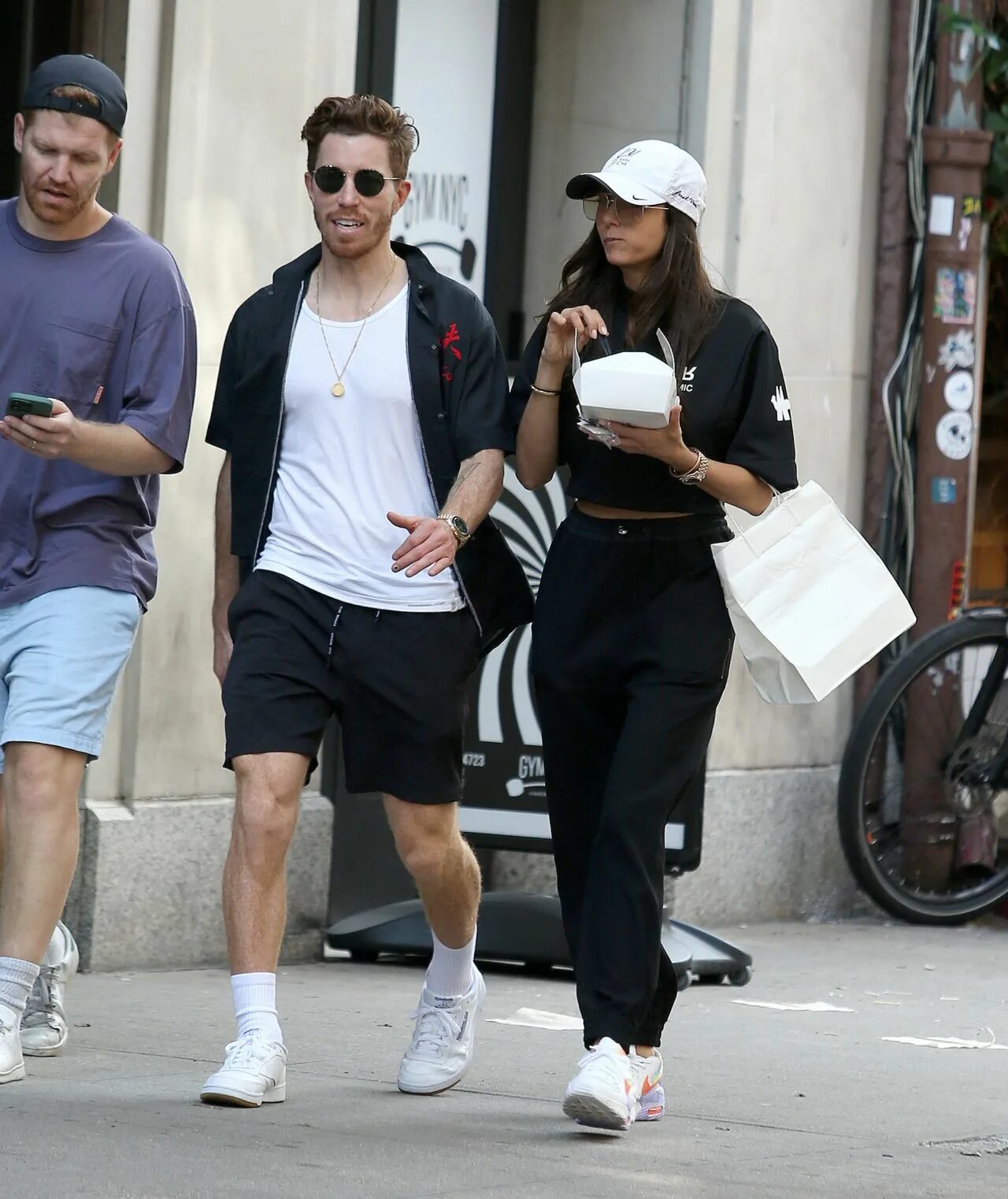 Nina Dobrev and Shaun White. Добрев и шон уайт