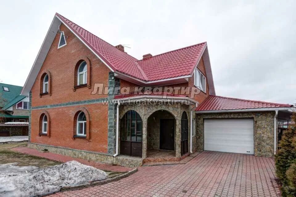 Парк шишка новосибирск. Новый год в коттедже. Старый замок кудряши новосибирск коттедж. Зима. Сдам коттедж на новый год.