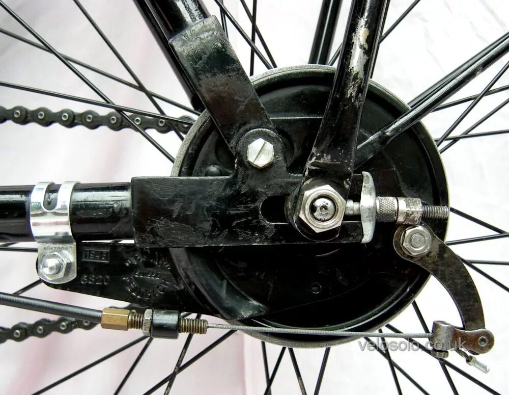 Какое заднее колесо поставить на велосипед. Тормоз ленточный велосипеда (барабан) (ø90 мм). Барабанный тормоз заднего колеса электровелосипеда е Альфа. Барабанные велотормоза. Барабанные роллерные тормоза велосипеда.