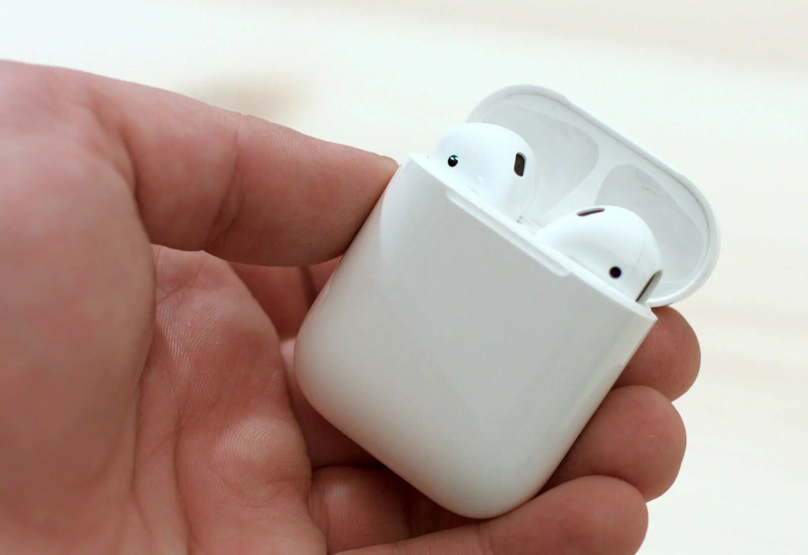 Айрподс 2. Apple AIRPODS 1. AIRPODS (2‑го поколения). AIRPODS 3.