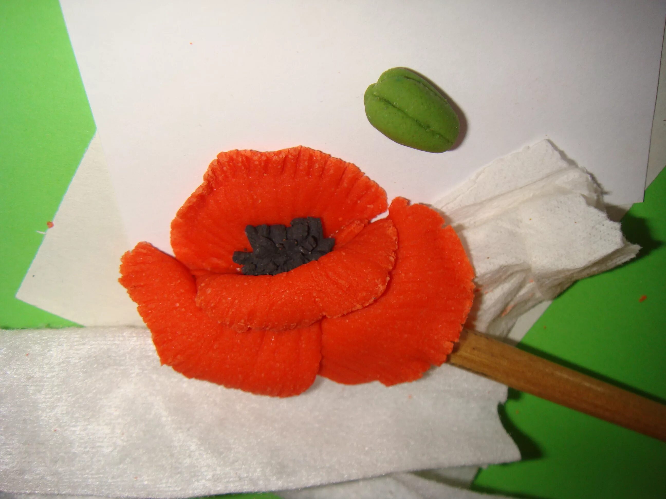 Поделки из соленого теста на 8 марта. Панно с маками. Панно маки из соленого теста. Виноград из соленого теста. Как сделать маки из теста.