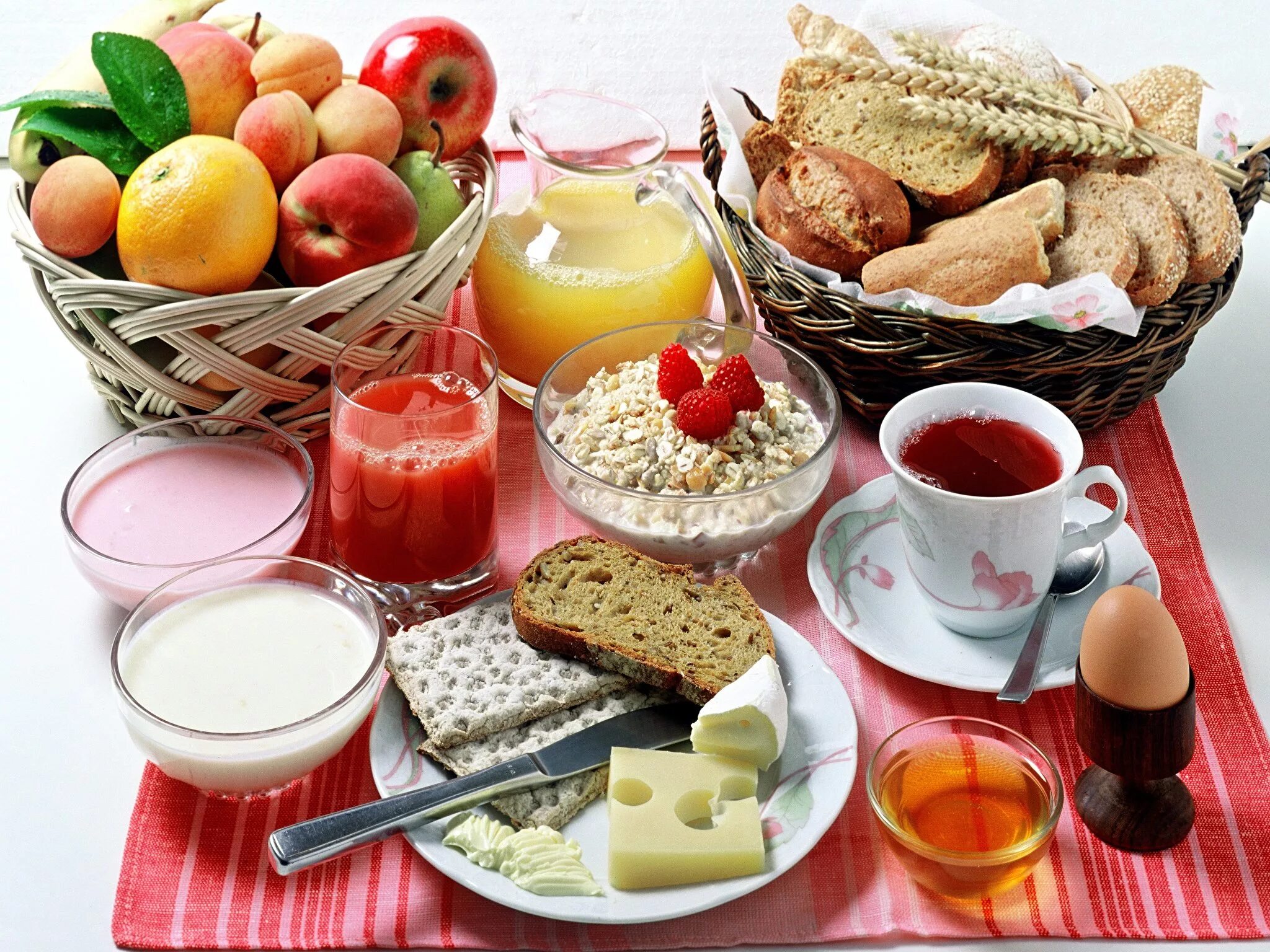 Правильный здоровый завтрак. Правильный завтрак. Здоровый и вкусный завтрак. Вкусная и полезная еда. Красивый полезный завтрак.
