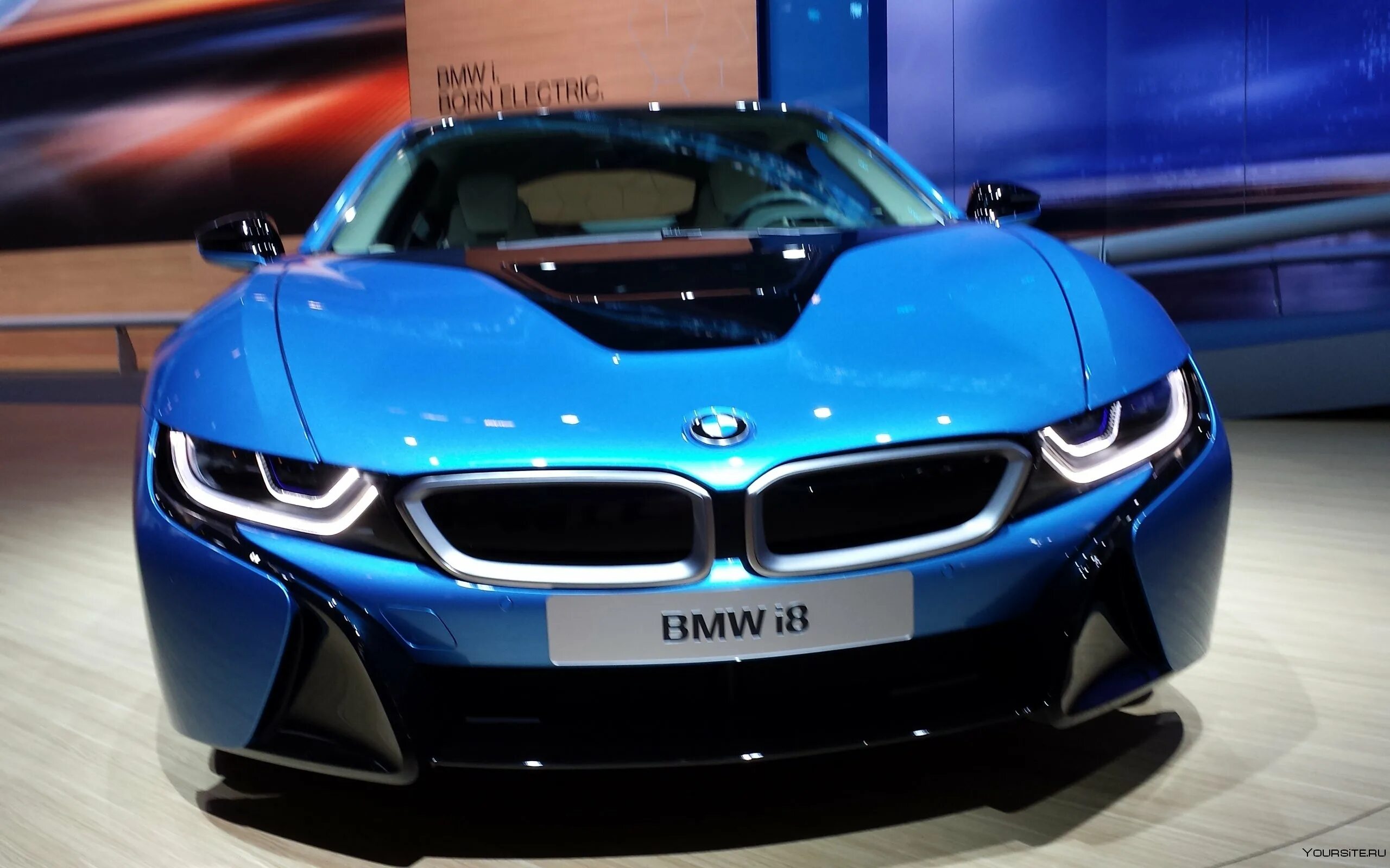 BMW i8. BMW спортивная i8 зеленая. БМВ 312i. BMW i8 градиент. Купить новую бмв в россии