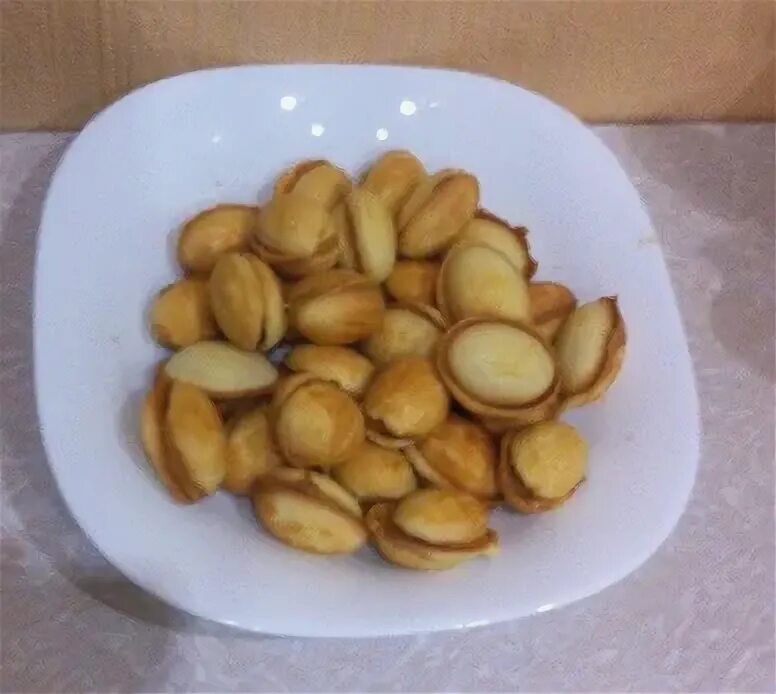 Орешница s653 nuts maker. Орешки в электроорешнице рецепт. Орешки со сгущенкой в орешнице. Орехи в орешнице. Орехи со сгущенкой в орешнице.