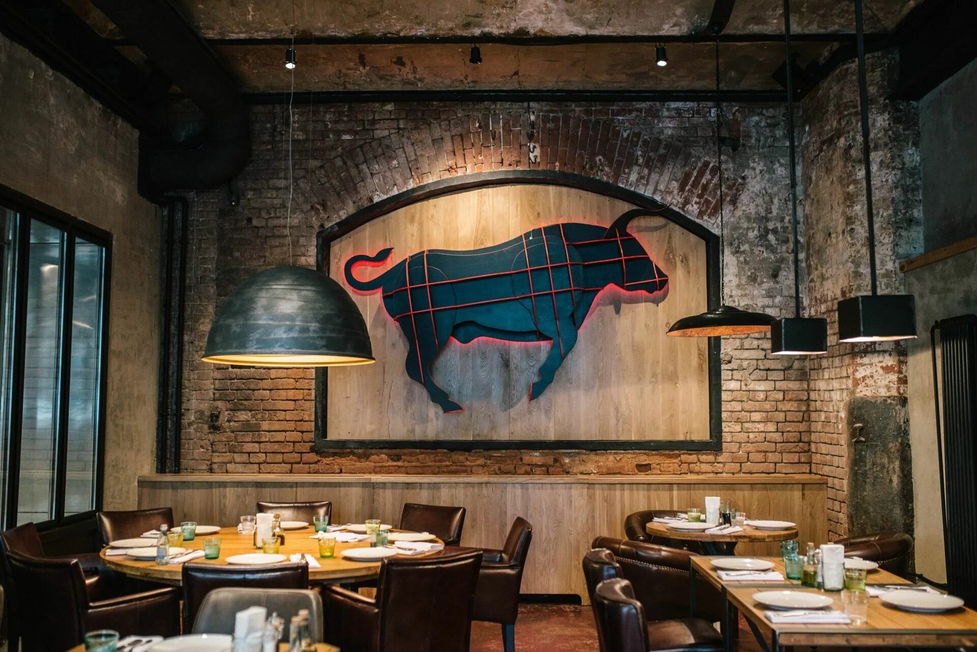 Биф завод спб. Мясной цех ресторан в спб. Beef zavod ресторан. Мясной цех. Цех краснодар ресторан янковского.