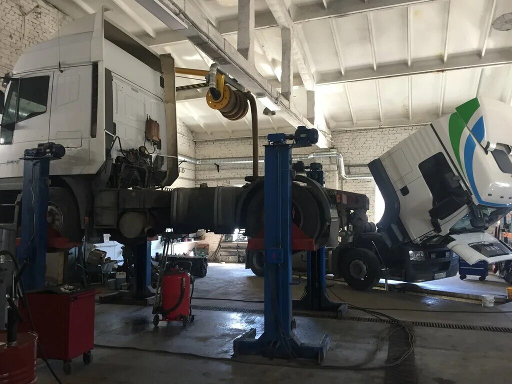 Грузовой сервис в воронеже. Грузовой сервис пермь. Грузовой сервис 2гис. Грузовой сервис. Двигатель грузового автомобиля.