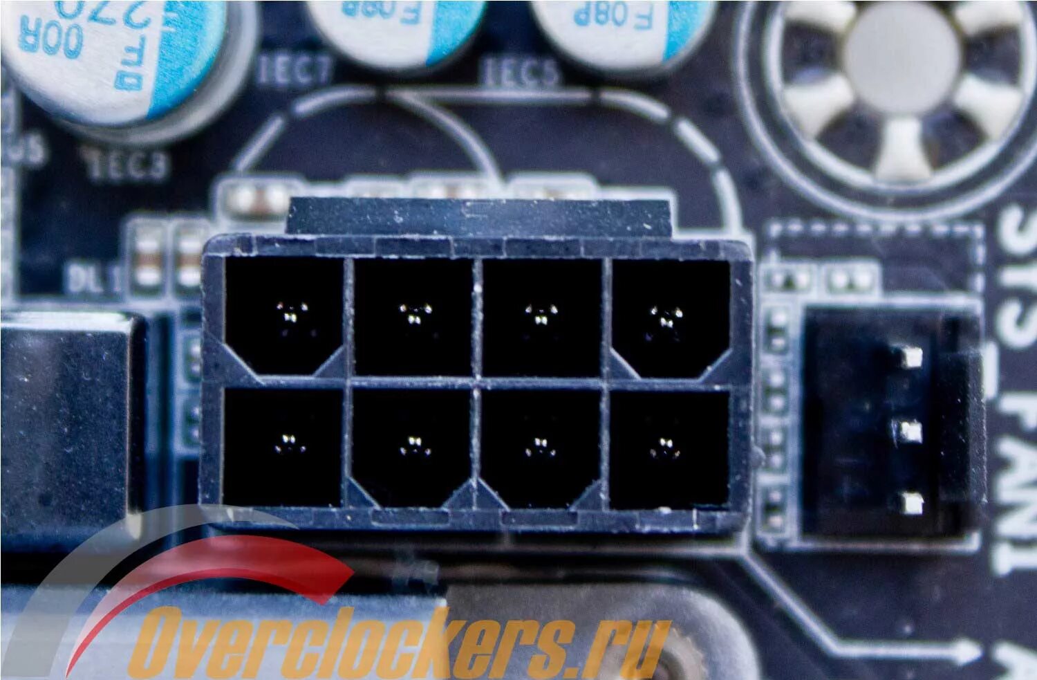 Питание центрального процессора. CPU 8 Pin на материнке. Разъем питания процессора 8 Pin + 8 Pin. Разъём на материнскую плату 8pin CPU. Разъём материнской платы 5 Pin.