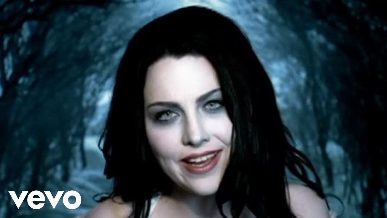 Evanescence lithium текст. Эванесенс литиум. evanescence солистка. amy lee lithium.