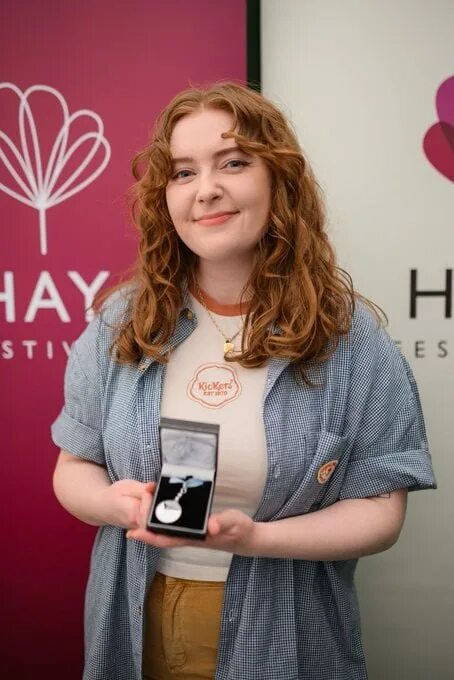 Элис осман. Элис осман книги. Радиомолчание элис осман. Элис осман heartstopper. Элис мэй бушманн шпилвогель.