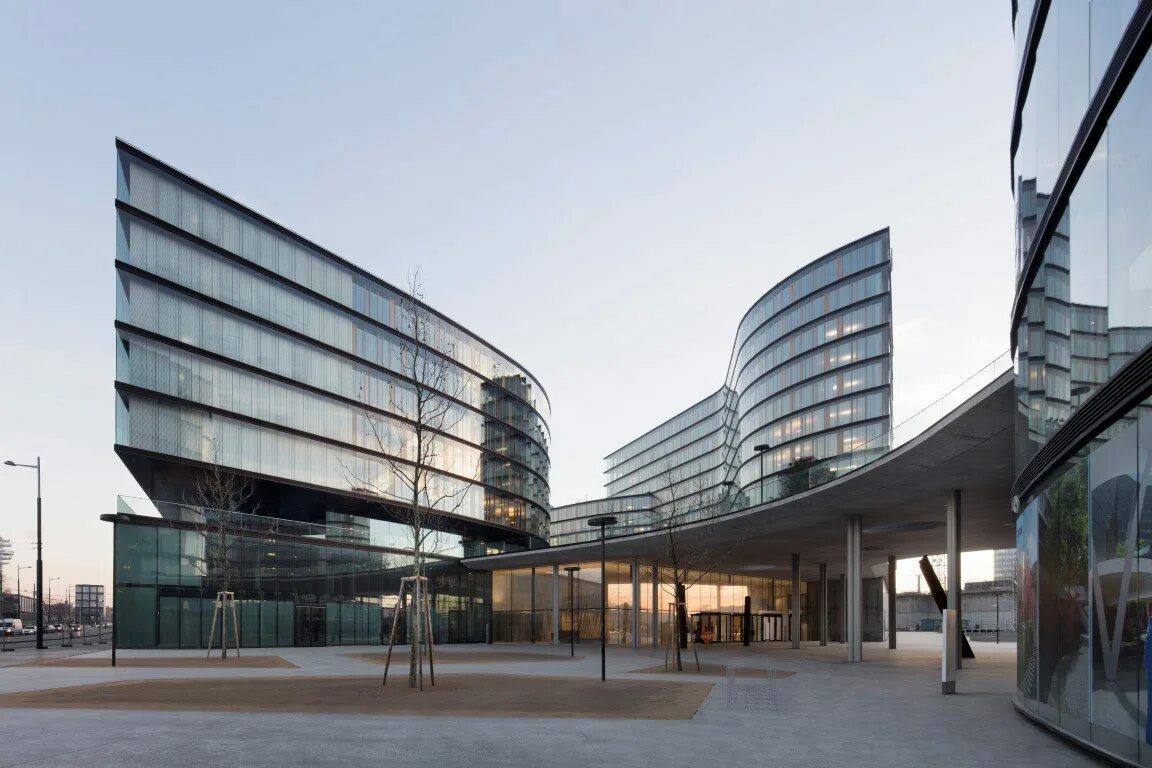 Штутгарт университет германии архитектура. Аэропорт штутгарт. Штутгарт высотки. Современные производственные здания. Современные офисные здания.